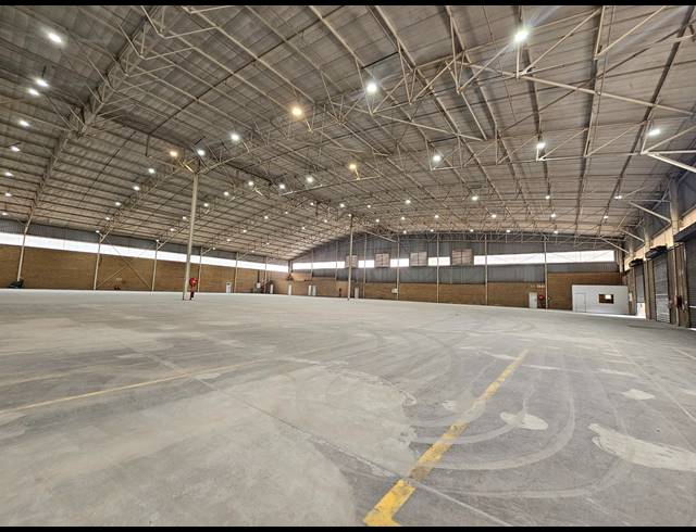 4,286M² WAREHOUSE TO LET IN LONGMEADOW